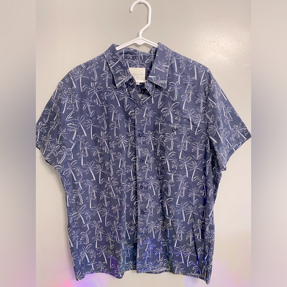 NWT Men’s shortsleeved button up.